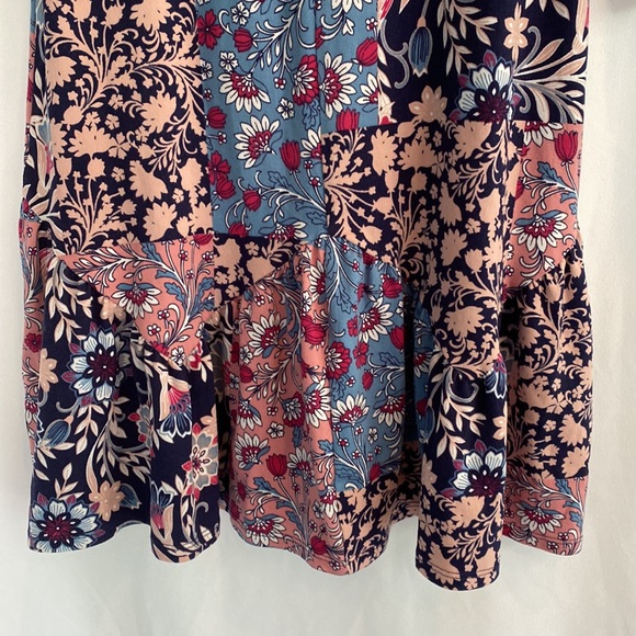 💜3/$15 Three Pink Hearts Floral Patchwork Dress - Picture 7 of 8